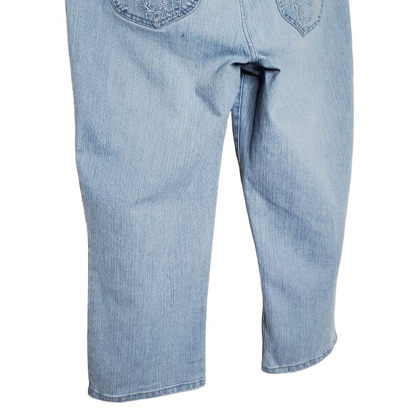 Chico's L 12 Size 2 Jeans Cropped Blue Denim Stretch Embellished Pockets Hi Rise - Picture 6 of 9